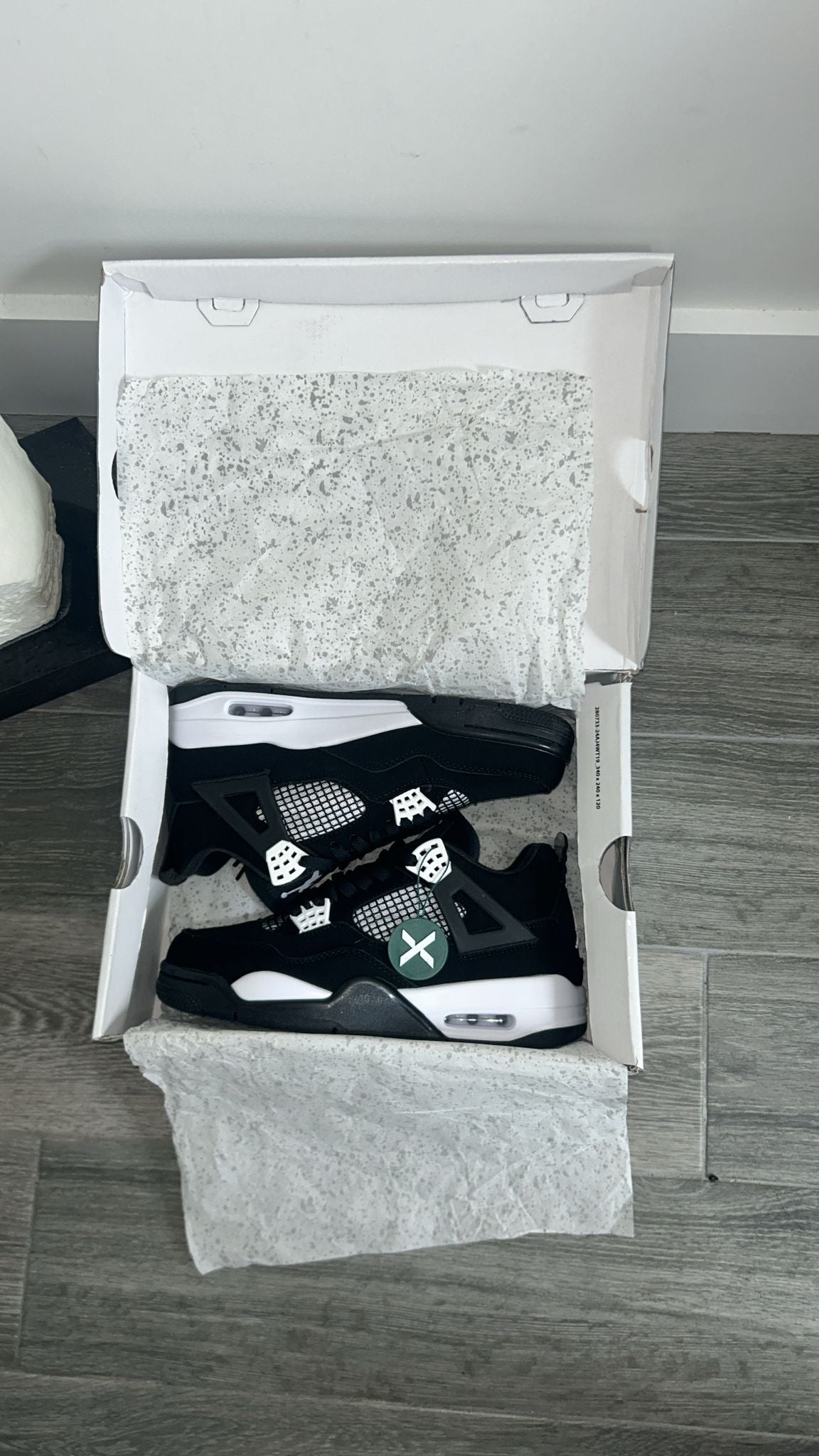 Jordan Retro 4 White Thunder